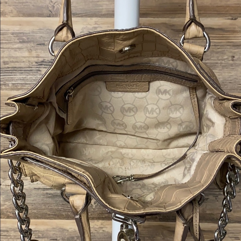 Michael Kors Crocodile Embossed Hamilton Bag P10 - Picture 7 of 9